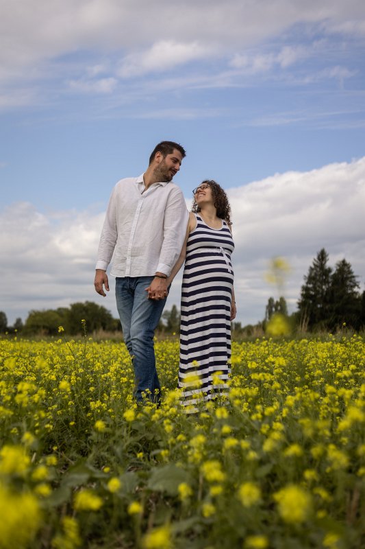 Photo de grossesse en extérieur